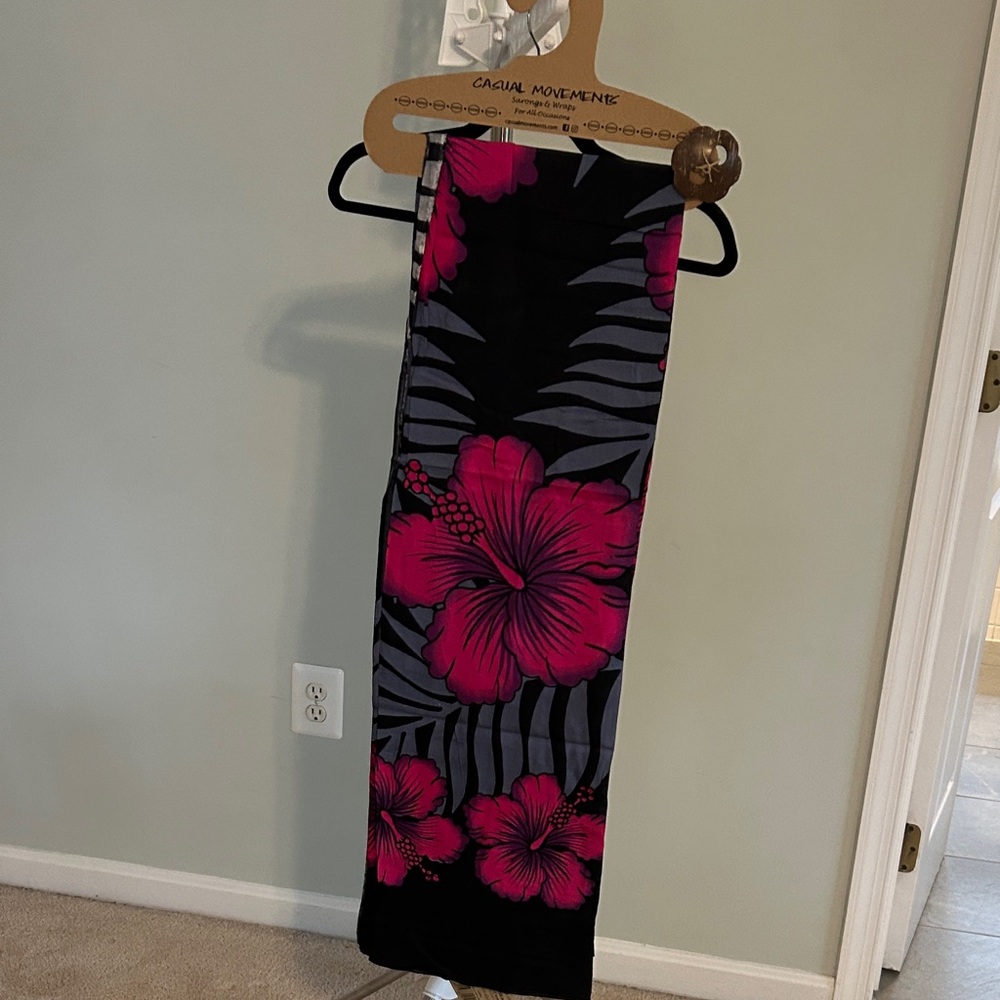 Floral Black and Pink Sarong